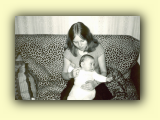 1974 mit mutti.jpg